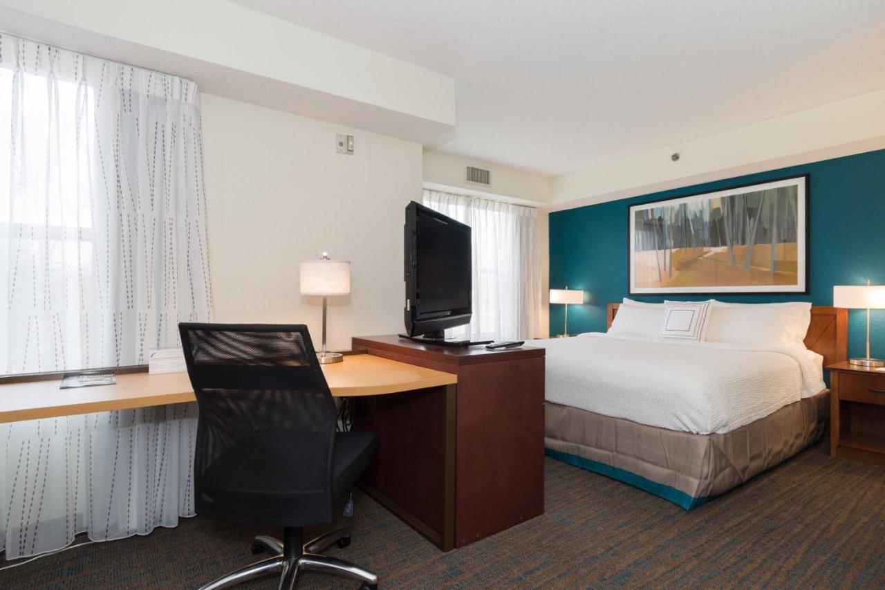 By Marriott Norman Hotel